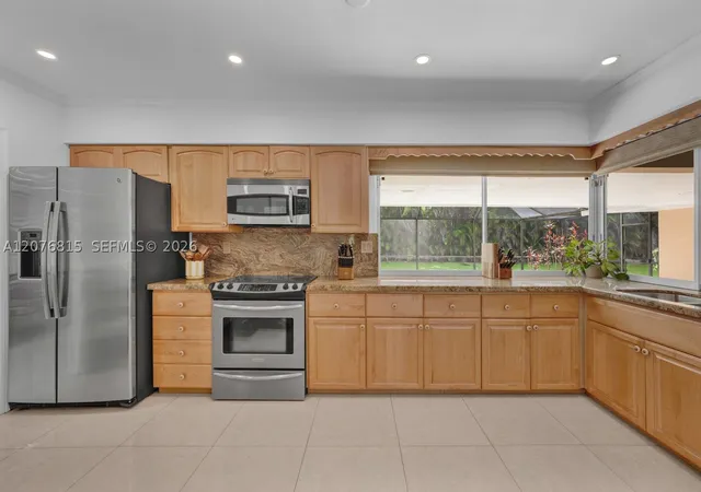 Photo 3 of Single family home for sale at 11805 Sw 62nd Avenue, Pinecrest, FL 33156 | MLS# A12076815 | Listing updated on 2026-09-13