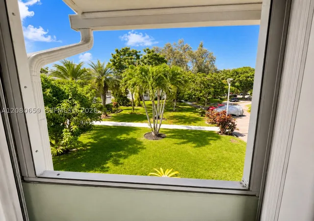 Photo 4 of Condo for sale at 541 S Durham #541, Deerfield Beach, FL 33442 | MLS# A12080659 | Listing updated on 2026-09-14