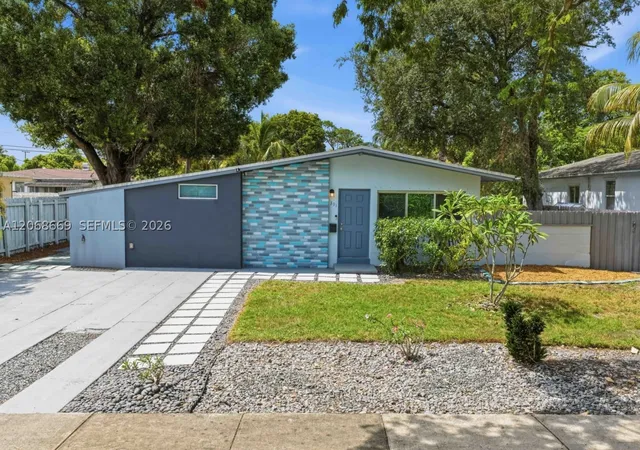 Photo 1 of Single family home for sale at 331 Delaware Ave, Fort Lauderdale, FL 33312 | MLS# A12068669 | Listing updated on 2026-09-05