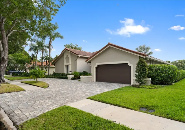 Photo 1 of Sale Pending at 1900 Lakeshore Dr, Weston, FL 33326 | MLS# A12080781 | Listing updated on 2026-09-14