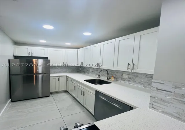 Photo 3 of Single family home for sale at 1332 NW 3rd Avenue, Fort Lauderdale, FL 33311 | MLS# A12077899 | Listing updated on 2026-09-01