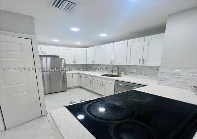 Photo 4 of Single family home for sale at 1332 NW 3rd Avenue, Fort Lauderdale, FL 33311 | MLS# A12077899 | Listing updated on 2026-09-01