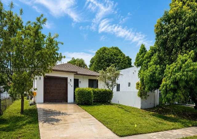 Photo 1 of Single family home for sale at 529 Nw 16th Avenue, Fort Lauderdale, FL 33311 | MLS# A12079855 | Listing updated on 2026-09-01