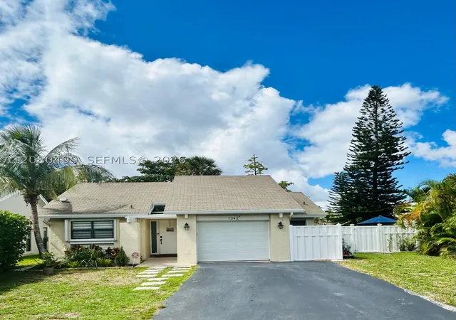 Photo 1 of Single family home for sale at 7342 Nw 38th Place, Coral Springs, FL 33065 | MLS# A12080499 | Listing updated on 2026-08-31