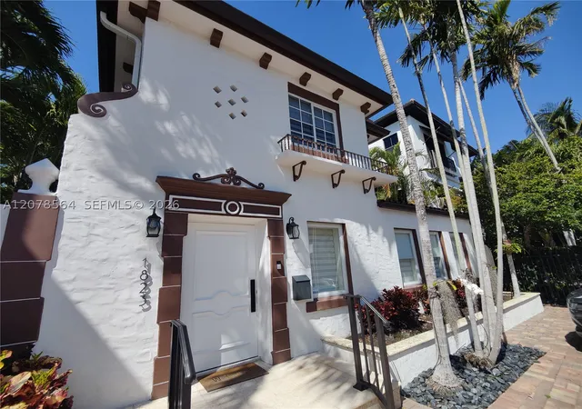 Photo 3 of Single family home for sale at 1823 S Bayshore Ln, Miami, FL 33133 | MLS# A12078564 | Listing updated on 2026-09-01
