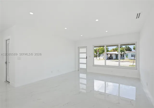 Photo 4 of Single family home for sale at 824 NW 29th Court, Wilton Manors, FL 33311 | MLS# A12080589 | Listing updated on 2026-09-11