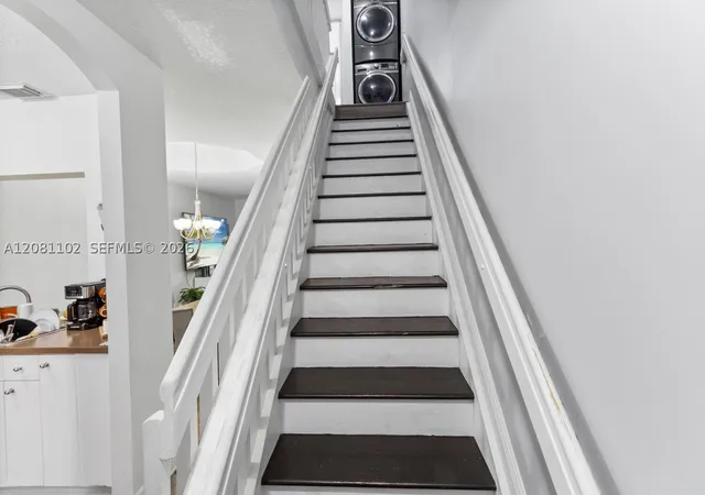 Listing Photo 4 - Condo for sale at Les Jardins Condo, Unit 4 8210 NW 10th Street, Les Jardins Condo, Miami, FL 33126 | Built Year: 1996-1997