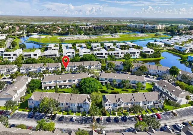 Photo 2 of Townhouse for sale at 16676 Hemingway Dr, Weston, FL 33326 | MLS# A12080429 | Listing updated on 2026-09-20