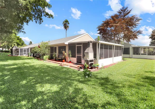 Photo 2 of Single family home for sale at 590 Se 19th Drive, Homestead, FL 33033 | MLS# A12079443 | Listing updated on 2026-09-08