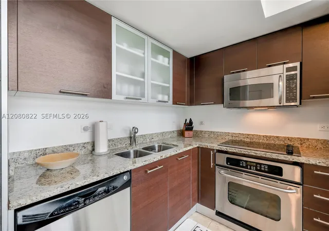 Photo 3 of Condo for sale at 41 Se 5th Street #1607, Miami, FL 33131 | MLS# A12080822 | Listing updated on 2026-09-01