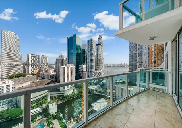 Photo 4 of Condo for sale at 41 SE 5th Street #1607, Miami, FL 33131 | MLS# A12080822 | Listing updated on 2026-09-01