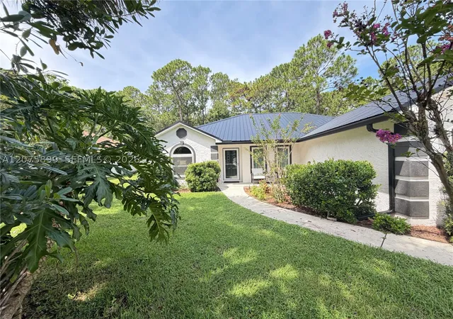Photo 2 of Single family home for sale at 638 Aleida Dr, St Augustine, FL 32086 | MLS# A12075899 | Listing updated on 2026-09-01