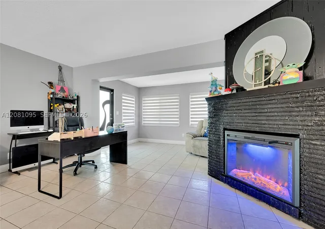 Photo 3 of Single family home for sale at 1024 Long Is Ave, Fort Lauderdale, FL 33312 | MLS# A12081095 | Listing updated on 2026-09-01