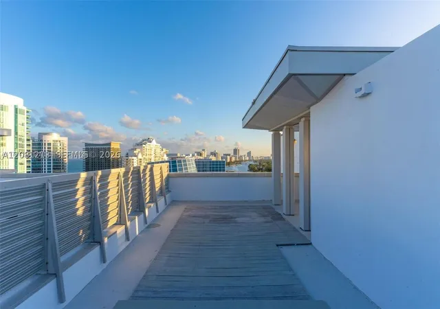 Listing Photo 5 - Condo for sale in building located at 201 Aqua Ave, Miami Beach, FL 33141 - Unit #PH4