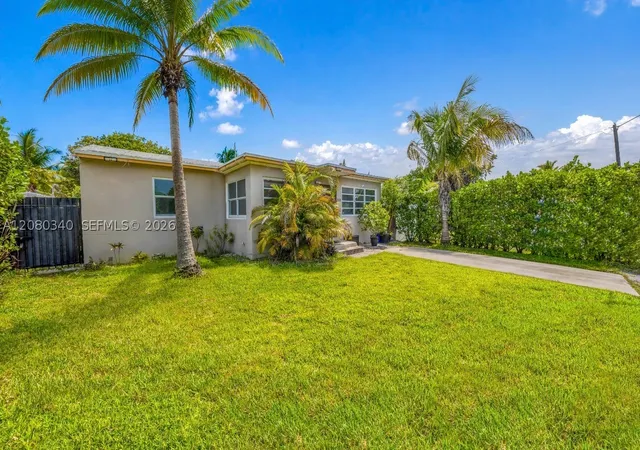 Photo 3 of Single family home for sale at 2326 Harding St, Hollywood, FL 33020 | MLS# A12080340 | Listing updated on 2026-09-03