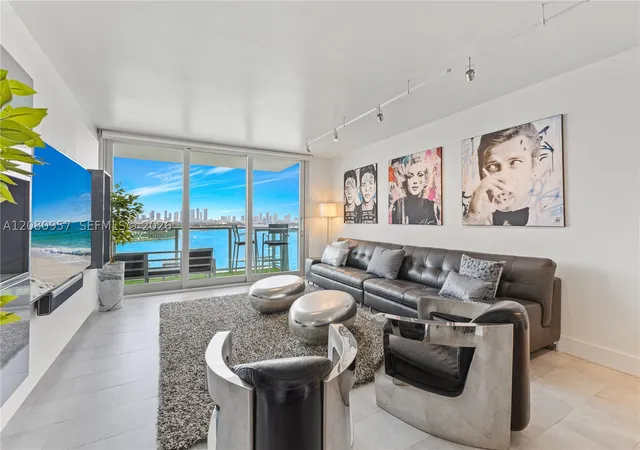 Photo 3 of Condo for sale at 1000 West Ave #1518, Miami Beach, FL 33139 | MLS# A12080957 | Listing updated on 2026-09-10