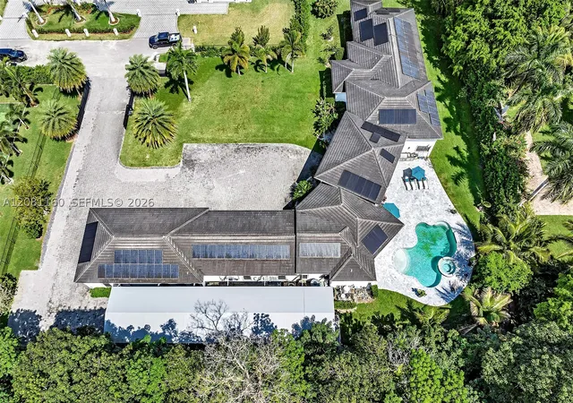 Photo 4 of Single family home for sale at 1540 SW 115th Avenue, Davie, FL 33325 | MLS# A12081160 | Listing updated on 2026-09-01