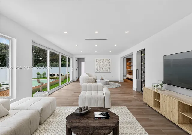 Photo 3 of Single family home for sale at 1917 N Swinton Ave, Delray Beach, FL 33444 | MLS# A12081354 | Listing updated on 2026-09-01