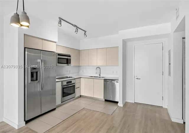 Photo 3 of Condo for sale at 4250 Biscayne Blvd #805, Miami, FL 33137 | MLS# A12079335 | Listing updated on 2026-09-01