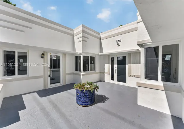 Photo 3 of House for sale at 401 NE 14th Avenue, Fort Lauderdale, FL 33301 | MLS# A12081384 | Listing updated on 2026-09-01