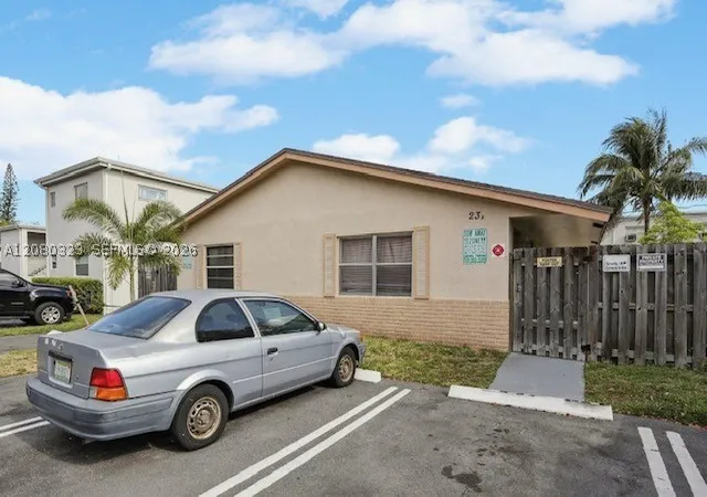 Photo 2 of Multi family home for sale at 231 Sw 8th Court, Pompano Beach, FL 33060 | MLS# A12080323 | Listing updated on 2026-09-01