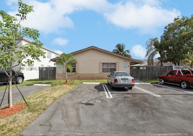 Photo 3 of House for sale at 231 SW 8th Court, Pompano Beach, FL 33060 | MLS# A12080323 | Listing updated on 2026-09-01