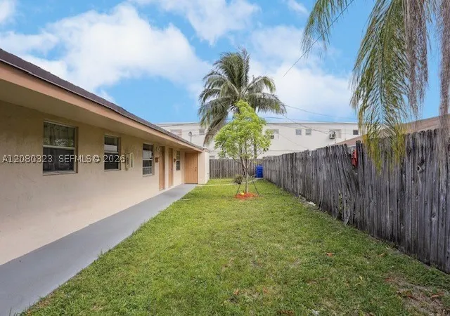 Photo 4 of House for sale at 231 SW 8th Court, Pompano Beach, FL 33060 | MLS# A12080323 | Listing updated on 2026-09-01