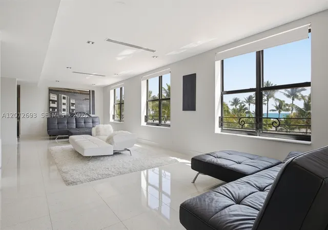 Listing Photo 5 - Condo for sale in building located at 1330 Ocean Dr, Miami Beach, FL 33139 - Unit #3CA