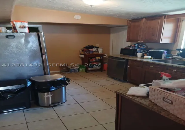 Photo 3 of Single family home for sale at 5424 Blue Grass St, Orlando, FL 32810 | MLS# A12081432 | Listing updated on 2026-09-02
