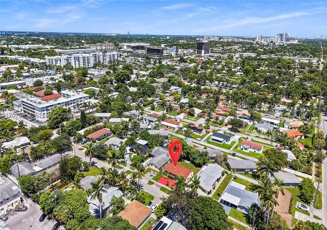 Photo 3 of Single family home for sale at 903 Ne 2nd Street, Hallandale Beach, FL 33009 | MLS# A12078637 | Listing updated on 2026-09-11
