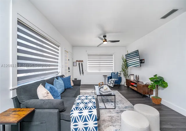Listing Photo 5 - Condo for sale in building located at 1704 S Le Jeune Rd, Coral Gables, FL 33134