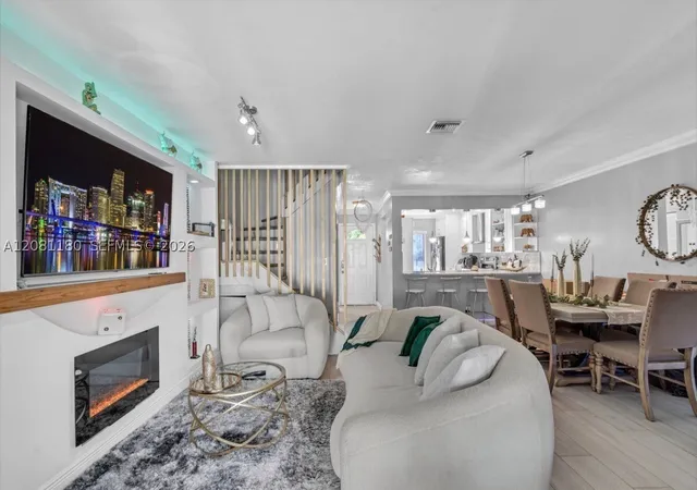 Photo 2 of Townhouse for sale at 789 Crystal Lake Dr, Deerfield Beach, FL 33064 | MLS# A12081180 | Listing updated on 2026-09-12