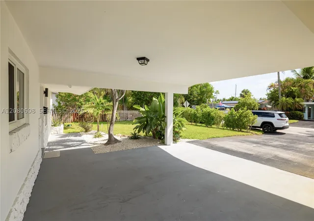 Photo 3 of Single family home for sale at 4401 Ne 13th Avenue, Oakland Park, FL 33334 | MLS# A12080608 | Listing updated on 2026-09-10