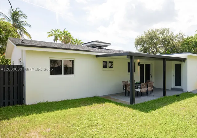 Photo 4 of Single family home for sale at 4401 NE 13th Avenue, Oakland Park, FL 33334 | MLS# A12080608 | Listing updated on 2026-09-10