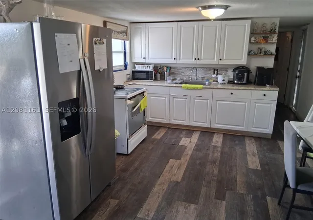 Photo 4 of Manufactured home for sale at 150 N Lindero St, Clewiston, FL 33440 | MLS# A12081161 | Listing updated on 2026-09-02