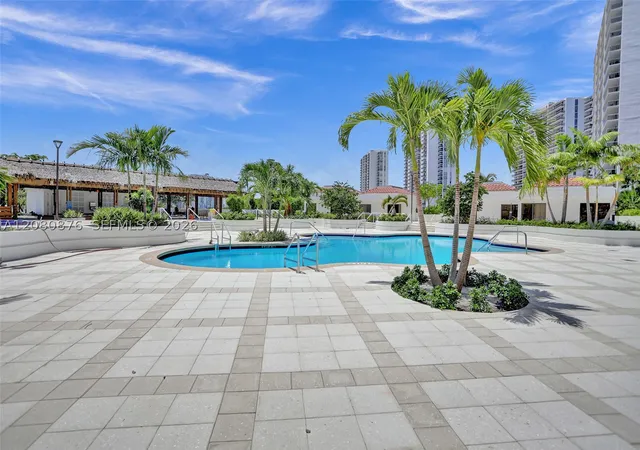 Photo 2 of Condo for sale at 20281 E Country Clb Dr #CAB3, Aventura, FL 33180 | MLS# A12080876 | Listing updated on 2026-09-09