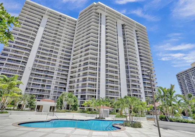 Photo 3 of Condo for sale at 20281 E Country Clb Dr #CAB3, Aventura, FL 33180 | MLS# A12080876 | Listing updated on 2026-09-09