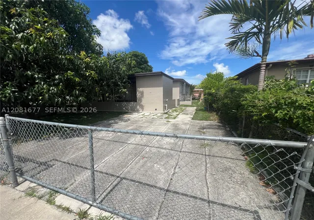 Photo 4 of Single family home for sale at 1190 NW 135th Street, North Miami, FL 33168 | MLS# A12081677 | Listing updated on 2026-09-02