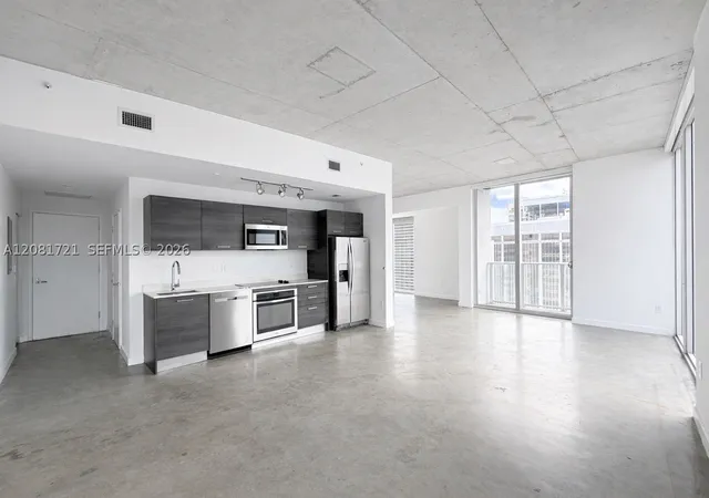 Photo 2 of Condo for sale at 151 Se 1st Street #3001, Miami, FL 33131 | MLS# A12081721 | Listing updated on 2026-09-10