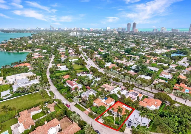 Photo 1 of Single family home for sale at 4323 N Bay Rd, Miami Beach, FL 33140 | MLS# A12081780 | Listing updated on 2026-09-04