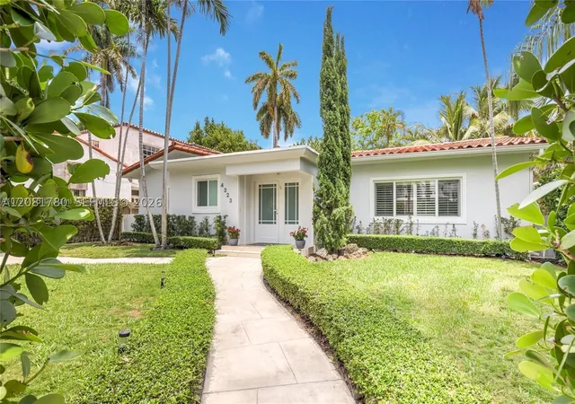 Photo 4 of Single family home for sale at 4323 N Bay Rd, Miami Beach, FL 33140 | MLS# A12081780 | Listing updated on 2026-09-04