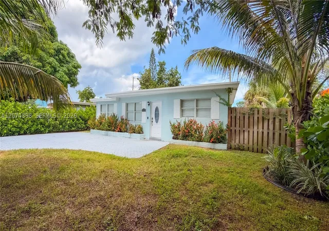 Photo 2 of Single family home for sale at 515 S 61st Terrace, Hollywood, FL 33023 | MLS# A12074898 | Listing updated on 2026-09-02