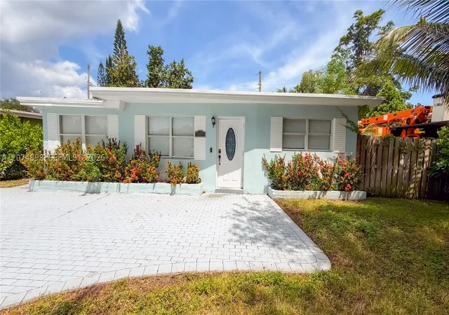 Photo 3 of Single family home for sale at 515 S 61st Terrace, Hollywood, FL 33023 | MLS# A12074898 | Listing updated on 2026-09-02
