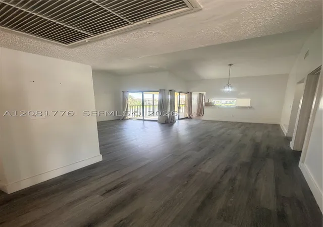 Listing Photo 4 - Condo for sale in building located at 950 Constitution Dr, Homestead, FL 33034 - Unit #950H