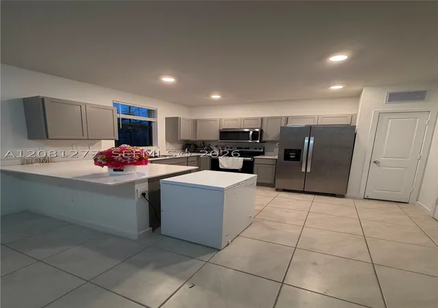 Photo 2 of Townhouse for sale at 1281 Ne 3rd Avenue, Florida City, FL 33034 | MLS# A12081277 | Listing updated on 2026-09-02