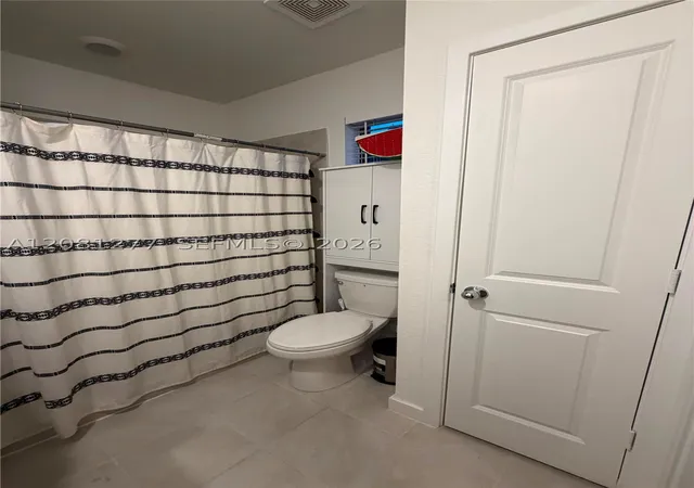 Photo 3 of Townhouse for sale at 1281 Ne 3rd Avenue, Florida City, FL 33034 | MLS# A12081277 | Listing updated on 2026-09-02