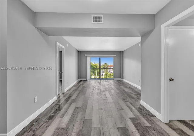 Photo 3 of Condo for sale at 4158 Inverrary Dr #503, Lauderhill, FL 33319 | MLS# A12081819 | Listing updated on 2026-09-02