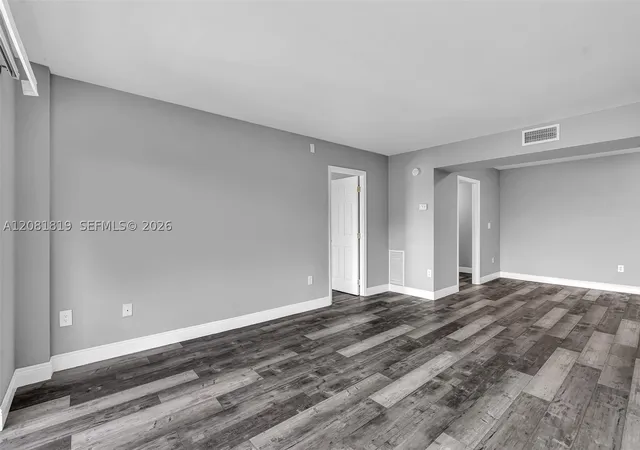 Photo 4 of Condo for sale at 4158 Inverrary Dr #503, Lauderhill, FL 33319 | MLS# A12081819 | Listing updated on 2026-09-02