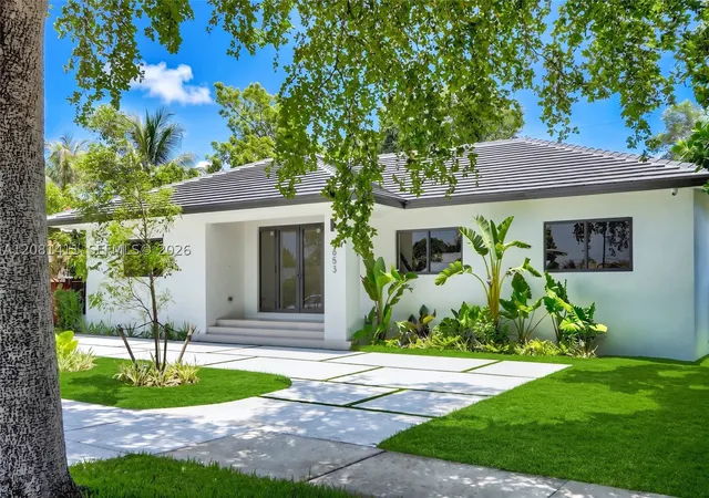 Photo 2 of Single family home for sale at 6853 S Waterway Dr, Miami, FL 33155 | MLS# A12081411 | Listing updated on 2026-09-10