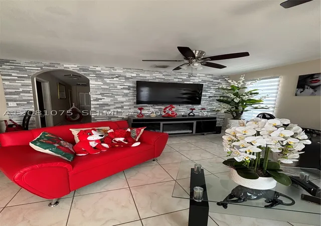 Photo 3 of Single family home for sale at 502 NW 7th Avenue, Homestead, FL 33030 | MLS# A12081075 | Listing updated on 2026-09-02